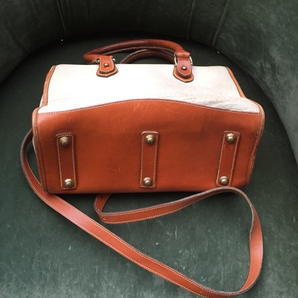 Dooney & Bourke leather VINTAGE bag hand / shoulder purse white tan - Picture 3 of 8